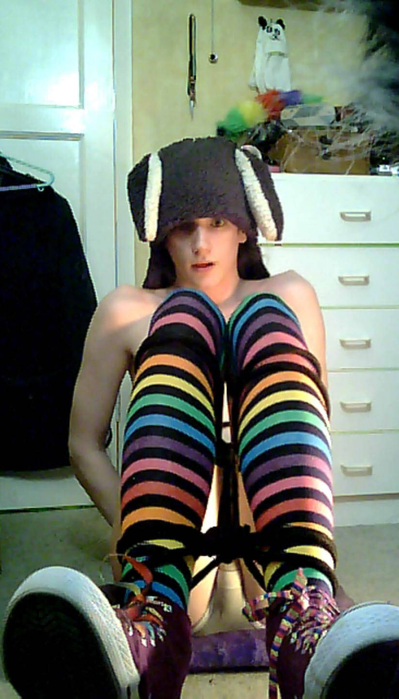 shapedlight:  Webcam Requests ~ Bondage and Feetsies (pt. 1)Heeee, I loved making