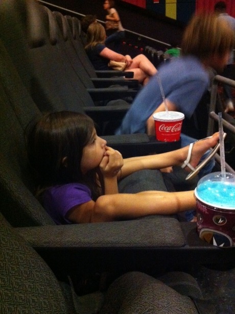 lolthefunniest:
“ She was just too light to keep the seat down, so she watched the entire movie like this
”