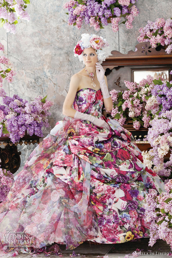 poisoned-apple:  Colourful wedding dresses by Stella de Libero - website