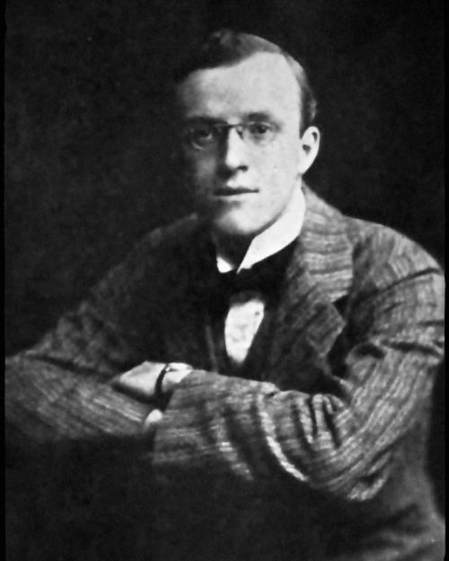 As a gay man at a time when homosexual practices were illegal for men in Britain, Hugh Walpole condu