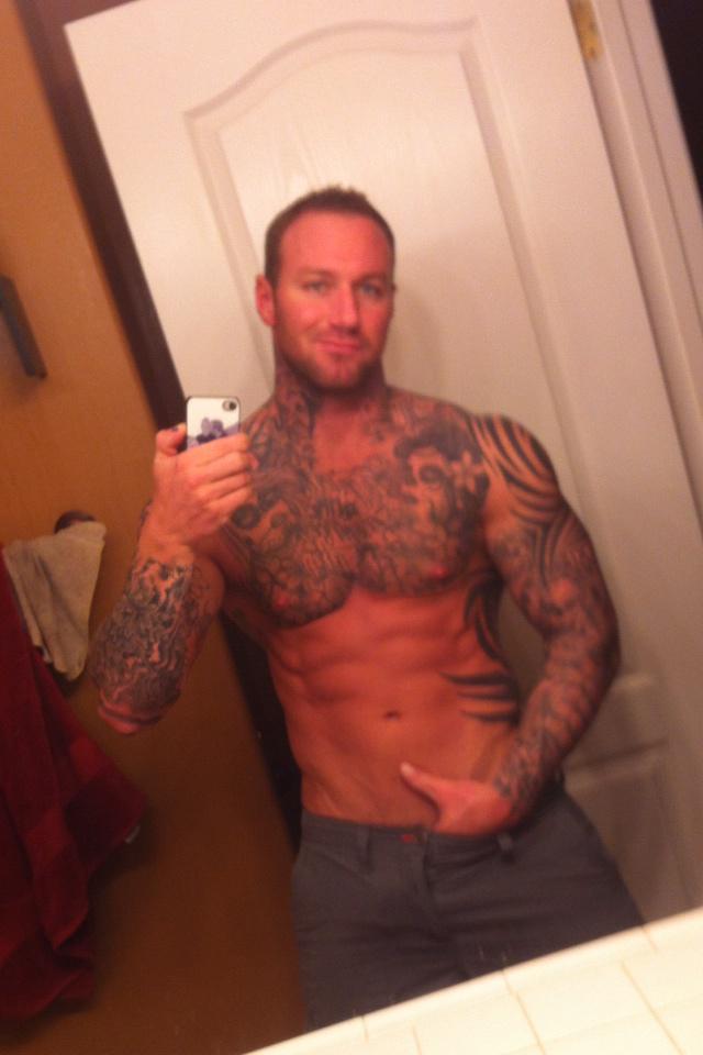 ginger-kicks:  Take them selfies.