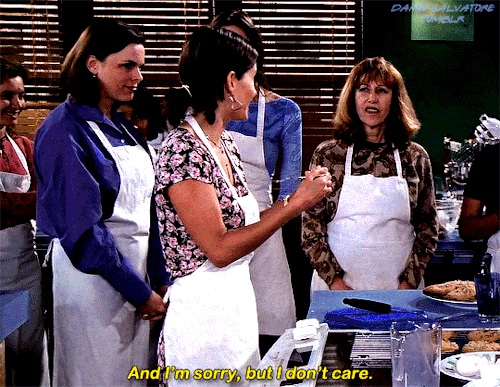 damn-salvatore:F.R.I.E.N.D.S (1994–2004) S08E21 | The One with the Cooking Class