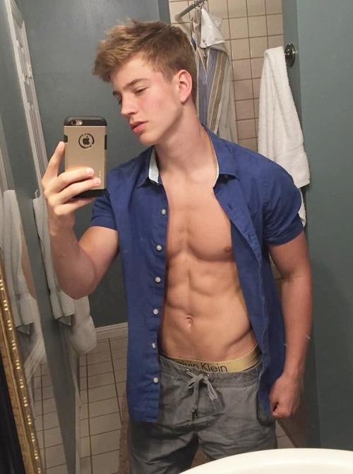 https://horniboisteenbois.tumblr.com/post/168941454980