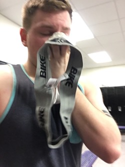 bballshortsnsuch:  fuckmeinyourunderwear:   @gaycumfetish69​ :   Sniffin my jock after a workout. Damn It smells sooo good Oh dude that is so hot!! thanks for the pic!! Go follow this guy!  I love that smell…