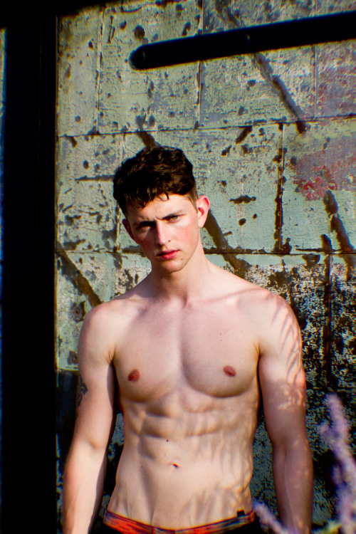 model-hommes:  Michael Morgan photographed by Josefina Cervero.