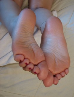 tonguesoles:  TongueSoles - The greatest soles on the web 