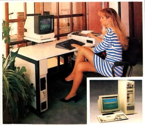 pantyhosetx:  Back in the day when pantyhose was required women’s wear.  Miss those days