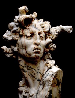 antonioedsoncadengue:  coolairheights:  psychetronictonic:  Medusa sculpture by JAVIER MARIN Javier Rodríguez Borgio traerá smartphone de Facebook a México  wow     Please follow me: http://antonioedsoncadengue.tumblr.com/archive  