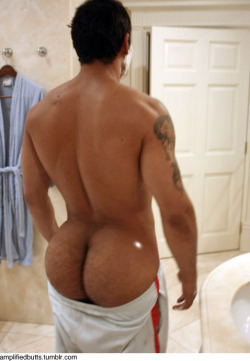 amplifiedbutts:  My tongue really needs to explore his asshole badly