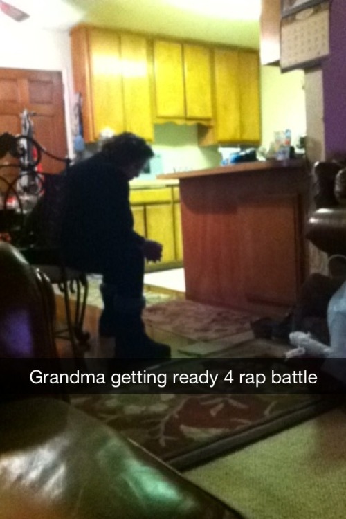 versacegravy:Lookin like she bout to drop the realest bars of her life.