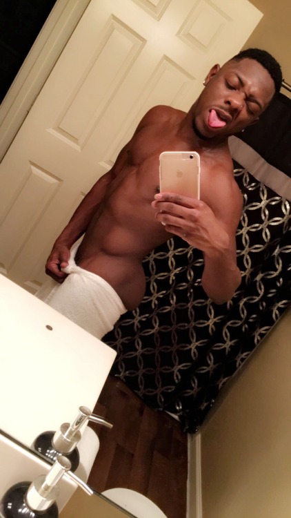 infamous-t3:  I have want some want… Slim waist 💪🏾 Fat Ass 🍑 #Summer16