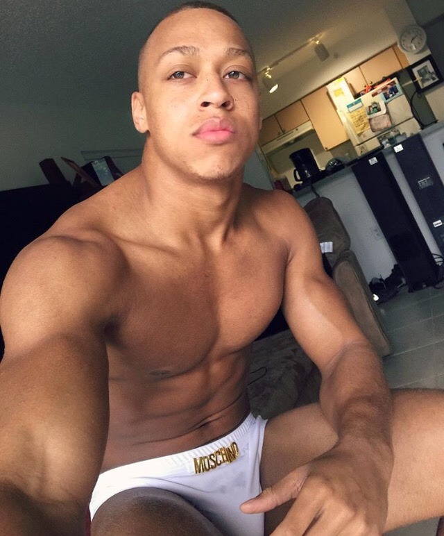 juseatthedamncake:  aworldofmenz:  A World of Menz  www.juseatthedamncake.tumblr.com/archive