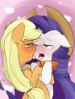 ask-sapphire-eye-rarity:  kryptchildart:  Commission for Sapphire-eye-Rarity I really ship Rarijack.  Oh RariJack, how i love this couple :D, fantastic job Krypt.  Unf, dat RariJack~ &lt;3