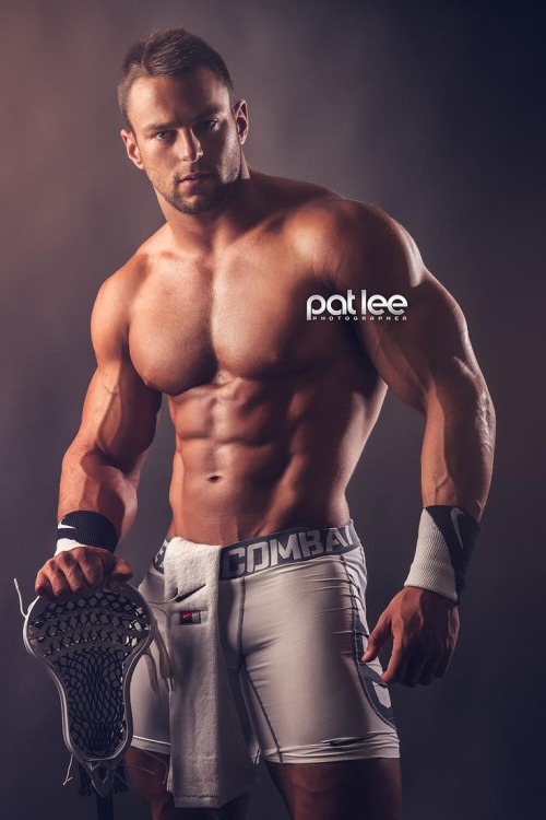 barbellsandbuttholes:  sportslife76:Eric Janicki by Pat Leehttp://sportslife76.tumblr.com His bicep insertions are insane