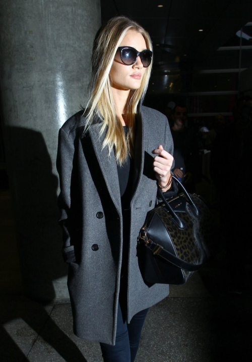 celebstarlets: 2/28/14 - Rosie Huntington-Whiteley at LAX Airport. nadda11.tumblr.com/