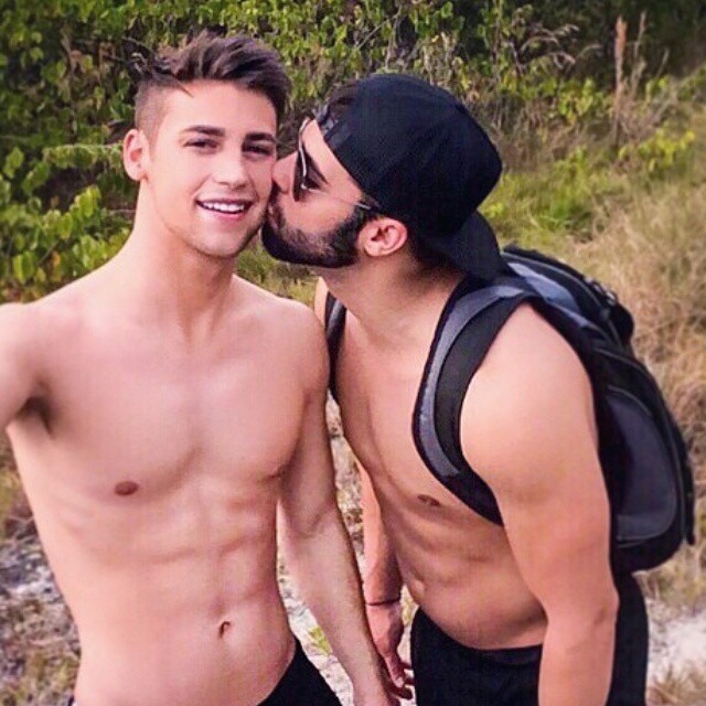 Adorable gay couples!