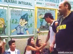 rebeldiacas:  “Eu sei, o mundo vai girar Nossa vez, uma hora vai chegar É só
