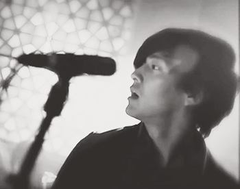 royalpiratseu-deactivated201405:  James through the MV’s: Disappear [x] 