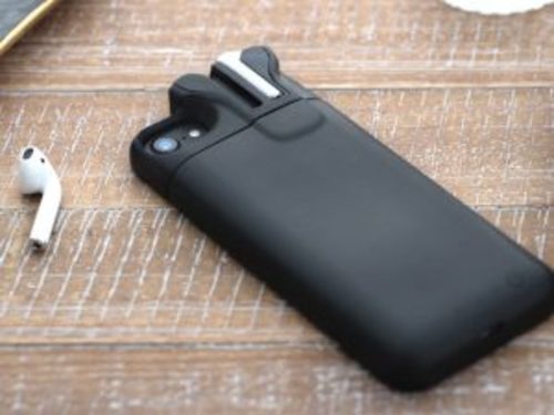 shimizusaki:  (via AirpodとiPhoneが一緒に充電できるスマホケース発売 | Fashionsnap.com) 