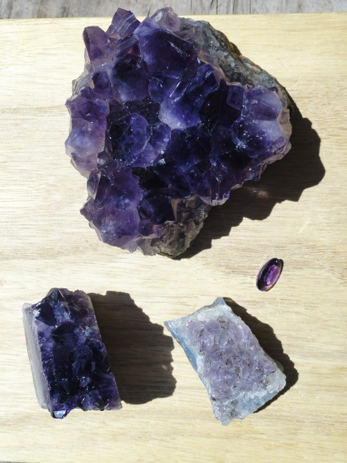 Amethyst SiO2::Fe+3  -  4.DA.05 (Strunz)(from Minas Gerais, Brasil) This is my collection of Amethys