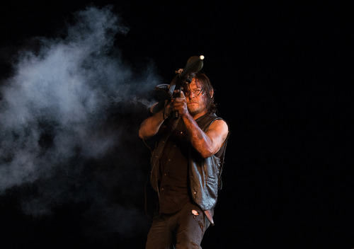 galadhfea:  More production stills from 6x9, “No Way Out”.  