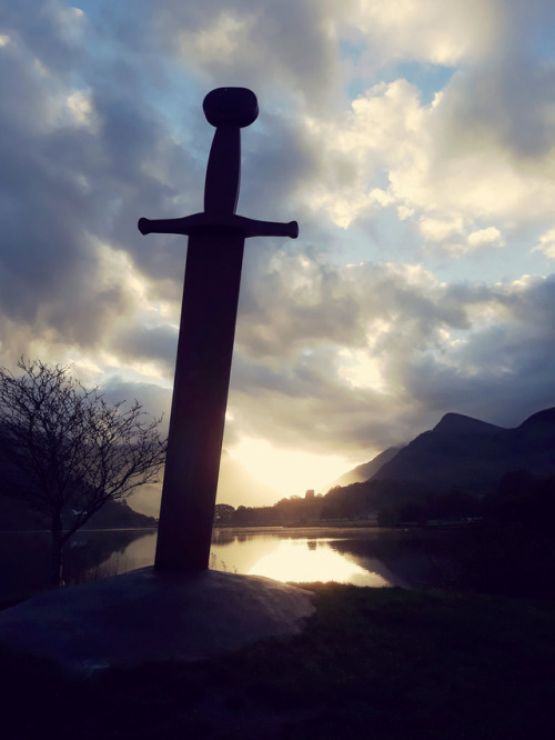 lovewales:Blade of the Giants, Llyn Padarn  |  by Hefin Owen
