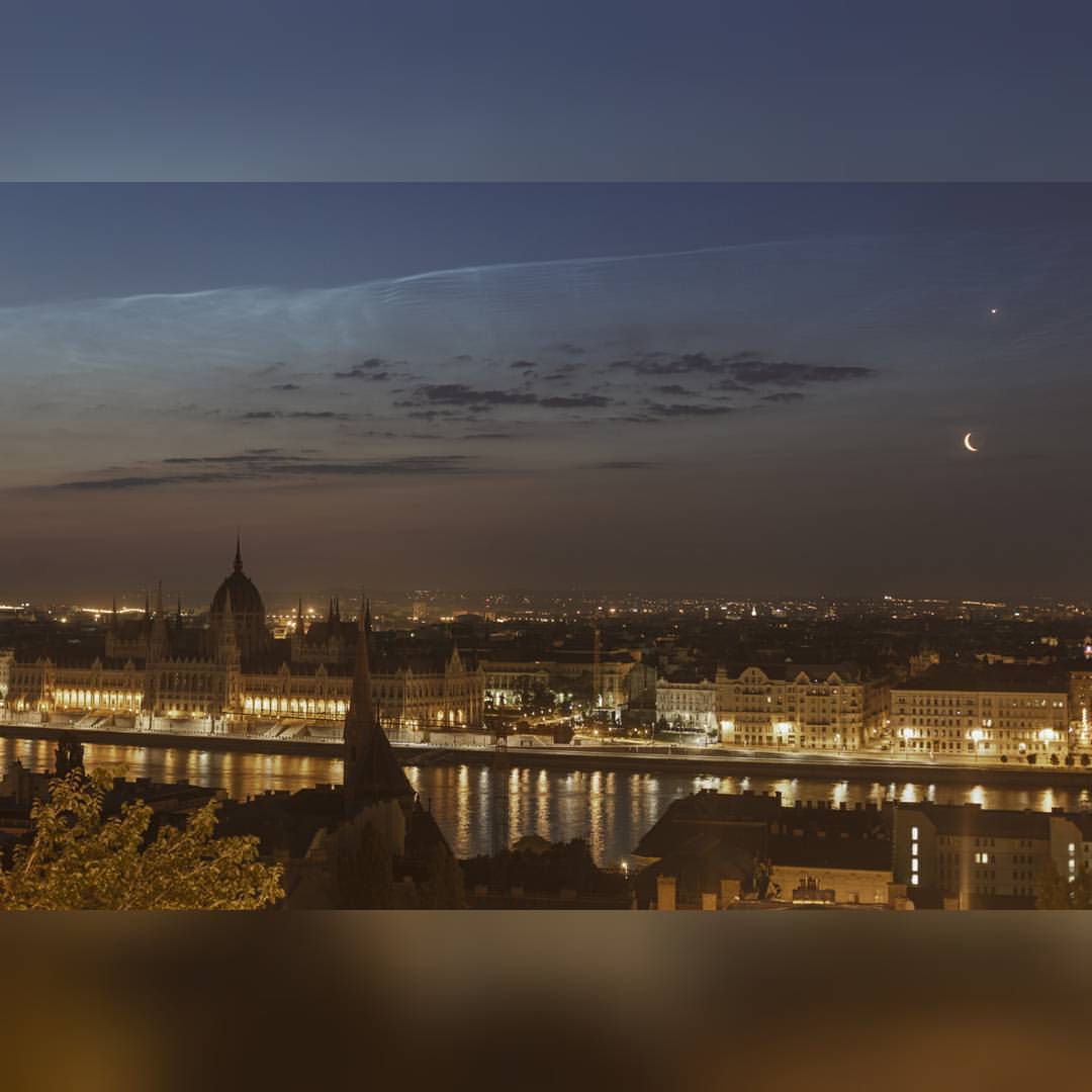 Solstice Conjunction over Budapest #nasa #apod #moon #satellite #venus #planet #solarsystem