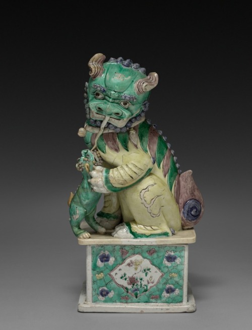 cma-chinese-art:Dog or Qilin, 1662-1722, Cleveland Museum of Art: Chinese ArtSize: Overall: 45.1 cm 