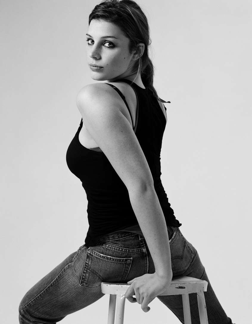 maddoglouie:  Jessica pare hot