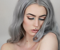 color-head:  https://www.instagram.com/evelina.forsell/ Icon ♥ 