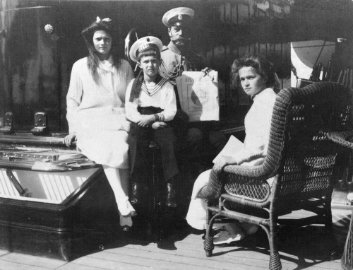 Grand Duchess Tatiana Nikolaevna, Tsesarevich Alexei Nikolaevich, Tsar Nicholas II and Grand Duchess