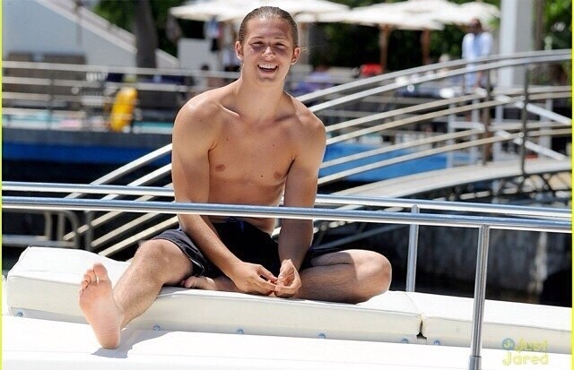 Male Celeb Feet