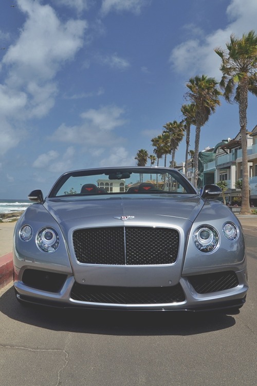 visualechoess: Bentley by the coast Bentley