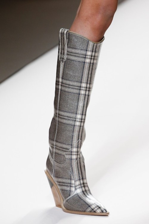 FENDI FW18 | www.instagram.com/immabillius/