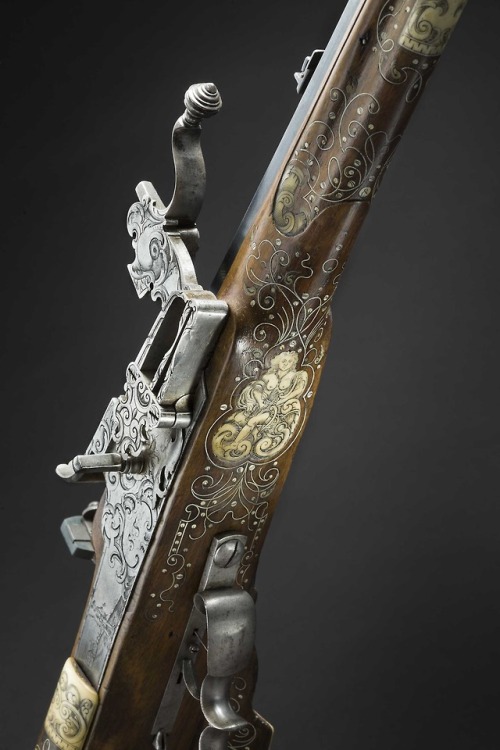 Wheellock rifle crafted by Sebastion Schildegger of Salzburg for the armory of Count Max of Preysing