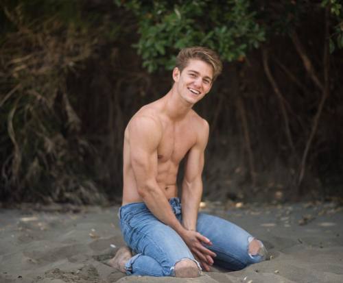 guytography: Nico Greetham ShirtlessActor who plays the Yellow Power Ranger on Nickelodeon.