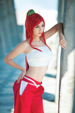 cosplaybeautys:  Alexia-Muller as Erza Scarlet