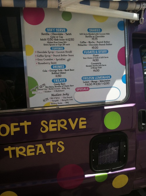 sweet-transvestite:  fuckyeahveganicecream:  reblogged from liseyscurls:  FOUND: The First Vegan Soft-Serve Ice Cream Truck - Like No Udder Yesterday, after several afternoons of GPS and Twitter stalking I finally found the vegan soft-serve ice cream