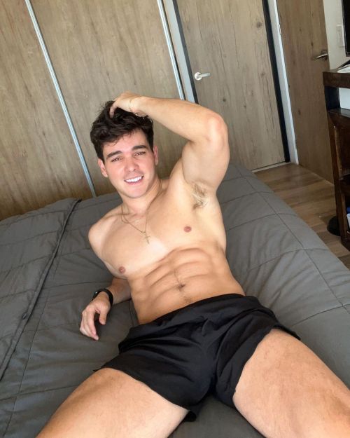 beautyallaroundus25:  Good Morning Baby💋💋💋