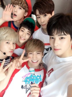 ☆ 아스트로 ☆