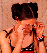  phoebe halliwell » season two hairstyles 