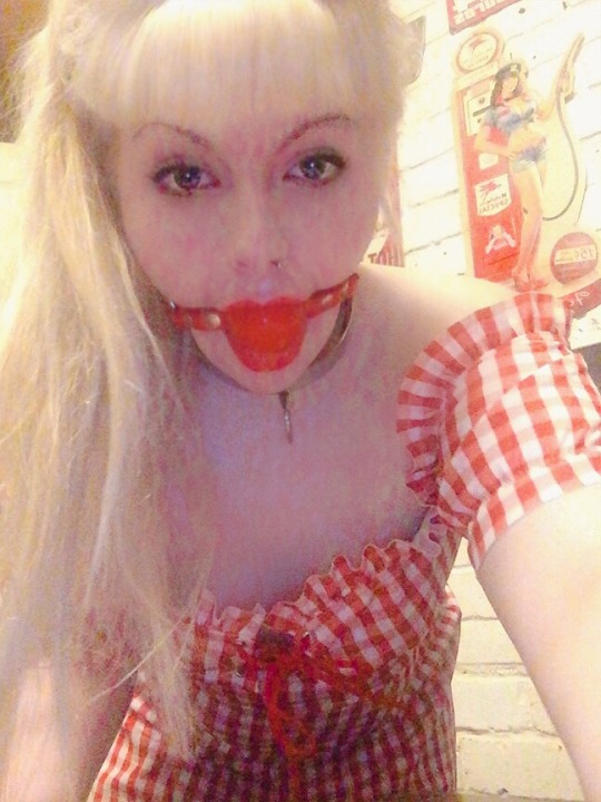 brat-grrl2:  5 yrs now seeing Sir & he still finds it equally amusing & exasperating that i can still take a selfie fully bound & talk through my gag 