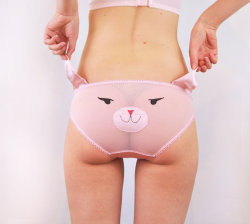 pixiecumm:  Bunny face panties!