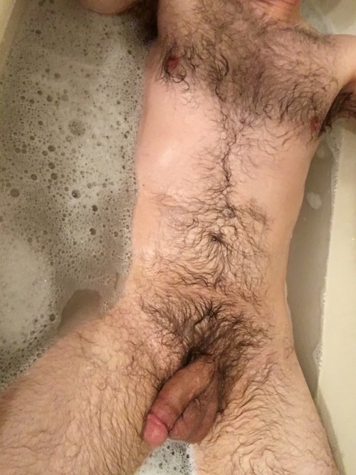 averagehairyguy: Hot bath