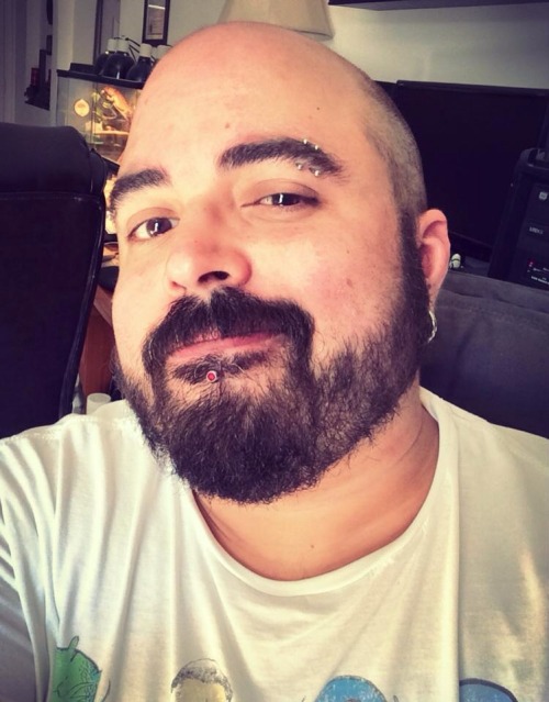 kabutocub:  Nothing beats a good buzz and a trim to make you feel human again. ^_^