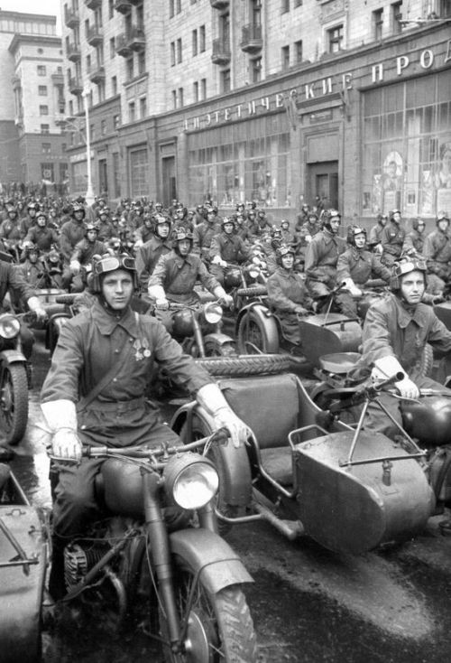 Soviet motorcycle parade, 1940′s