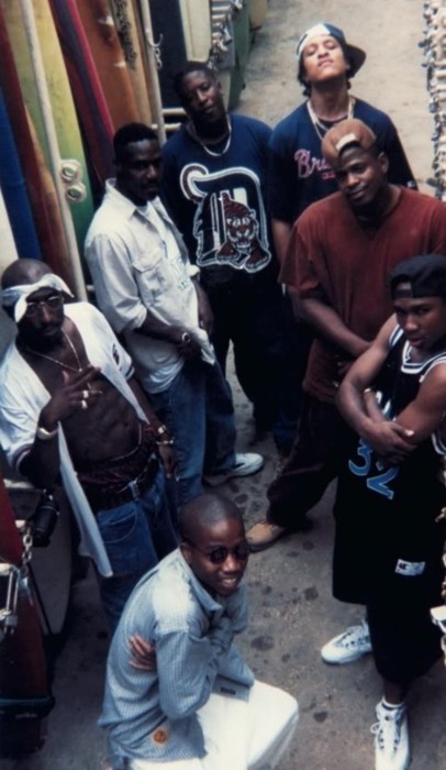 old-citizen:  2PAC &amp; OUTLAWZ.