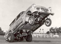 kustomsandchoppers:  A Chevy wheel stand!