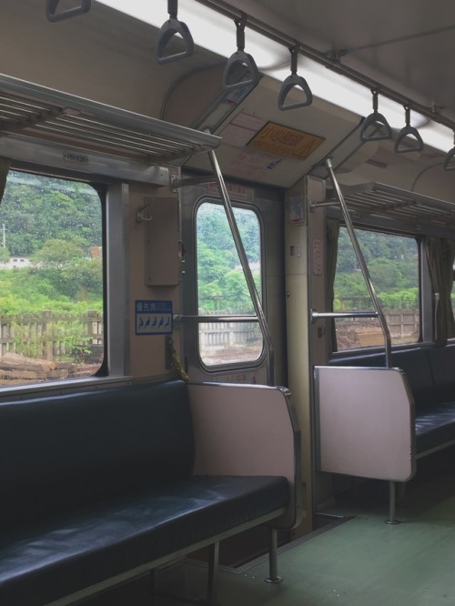 the-seoul-rolls:Along the Pingxi train line (平溪線), Northeastern Taiwan