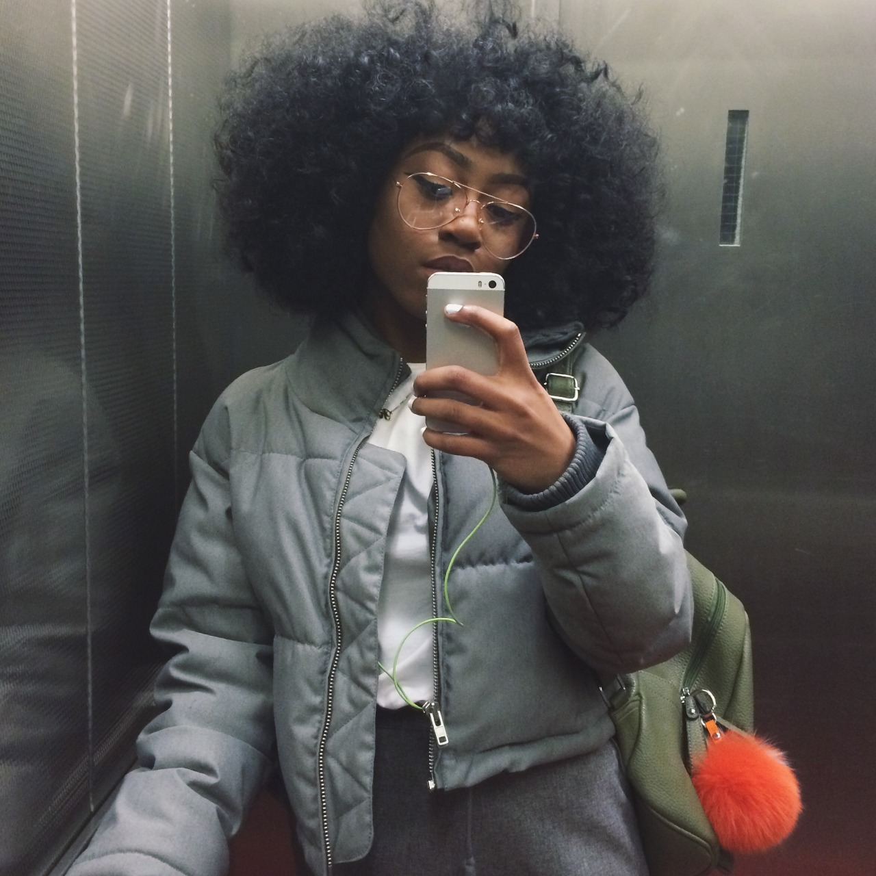 vintagedollrisa:  Lift lighting on fleek 💨💭